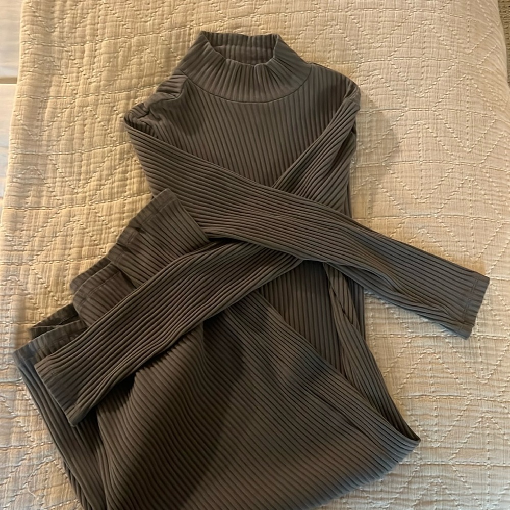 GAP Maternity Ribbed Dress